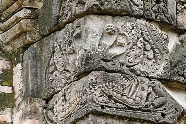 Prasat Sa Kamphaeng Yai-072
